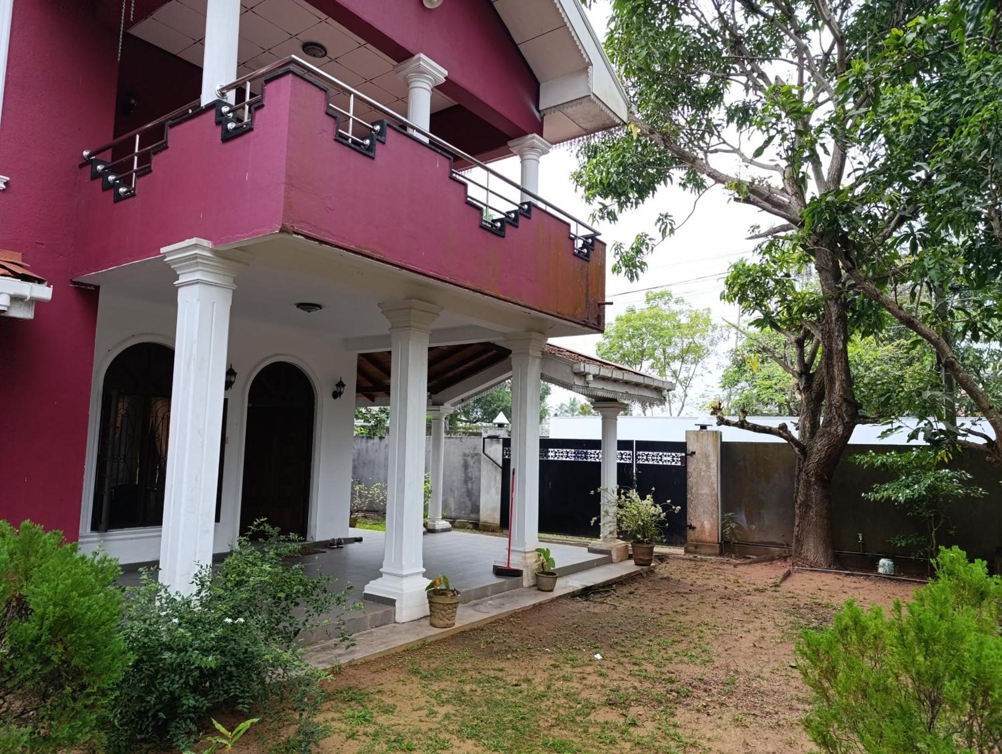 S And P Airport Transit Hostel And Villa 01 Negombo Buitenkant foto